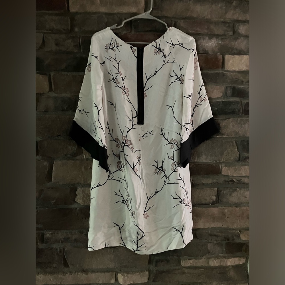 Rare EDUN 100% silk Ivory and Black Japanese Blossom Patterned Dress - Picture 2 of 10